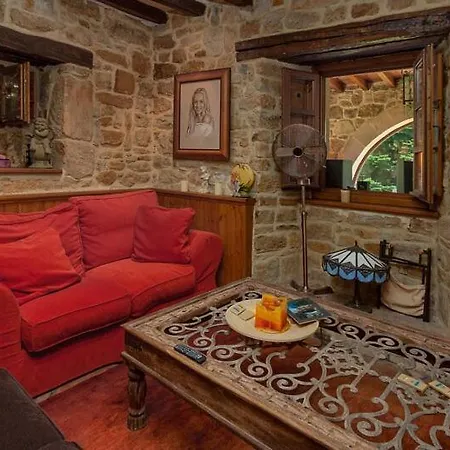 Casona Fresnos, Con Piscina Villa