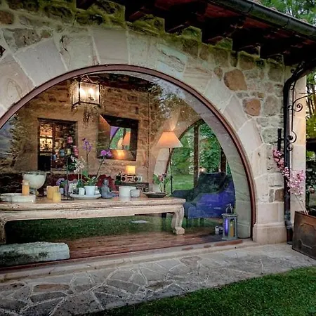 Casona Fresnos, Con Piscina Villa *
