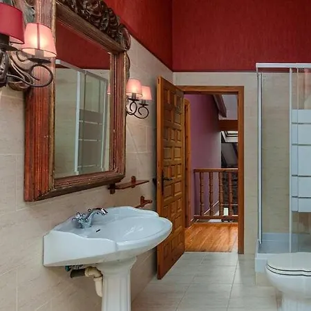 别墅 Casona Fresnos, Con Piscina