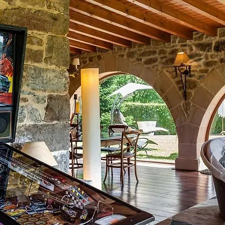 Casona Fresnos, Con Piscina Villa