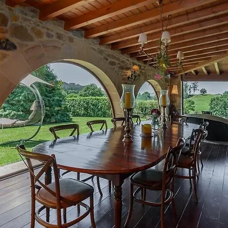 Casona Fresnos, Con Piscina