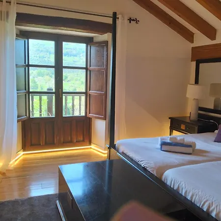 Casona Fresnos, Con Piscina Villa