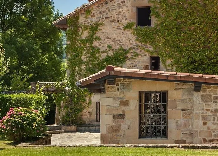 Casona Fresnos, Con Piscina