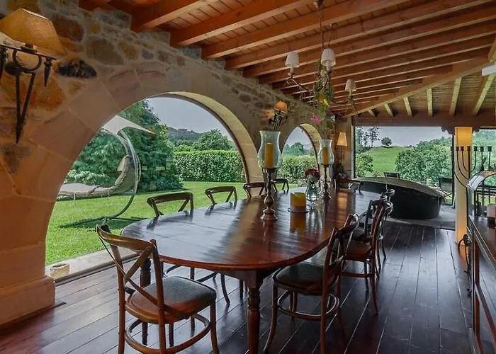 Casona Fresnos, Con Piscina